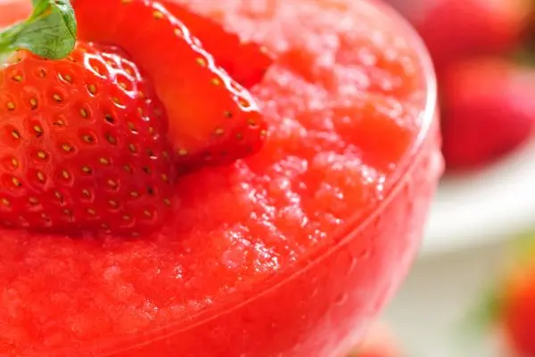 strawberry-daiquiri-600x400